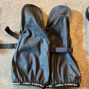 Polarn O. Pyret rain gloves size 2-4